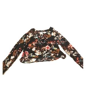 Long sleeve crop top